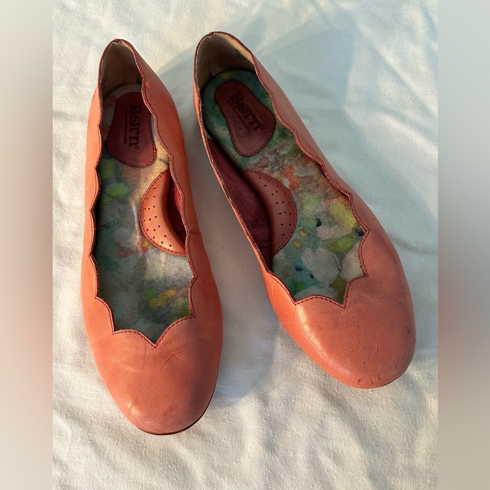 Born Tlythe Scalloped Ballet Flats Coral Pink Sz 8